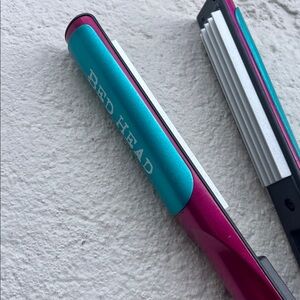 Bed Head Tigi Little Tease Crimper for texture or volume at roots